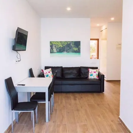 Paseo Maritimo, Cristianos Over The Sea Free Wifi Апартаменты