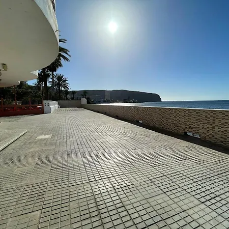 Paseo Marítimo, Cristianos Over The Sea Free Wifi