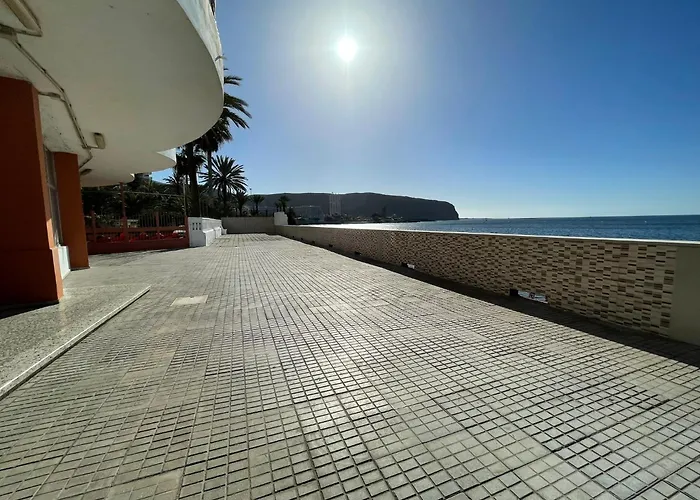 Paseo Maritimo, Cristianos Over The Sea Free Wifi
